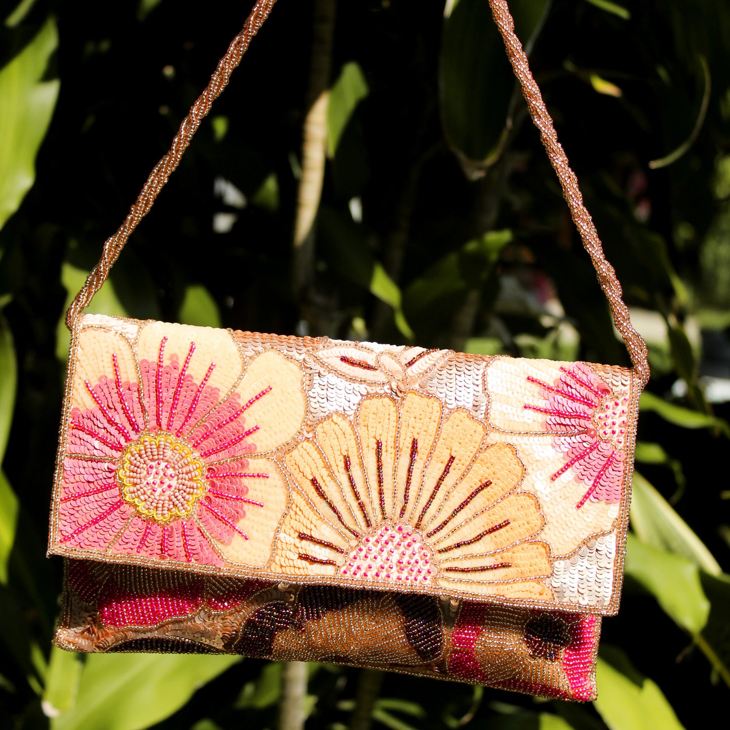 FLOWER CLUTCH BAG