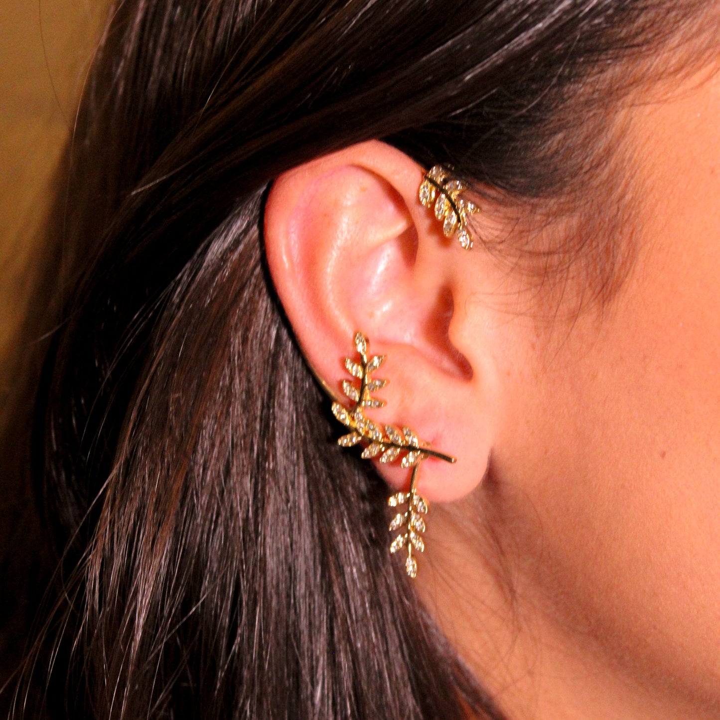 Aretes ONE ear dorados