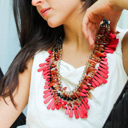 Collar coral rojo