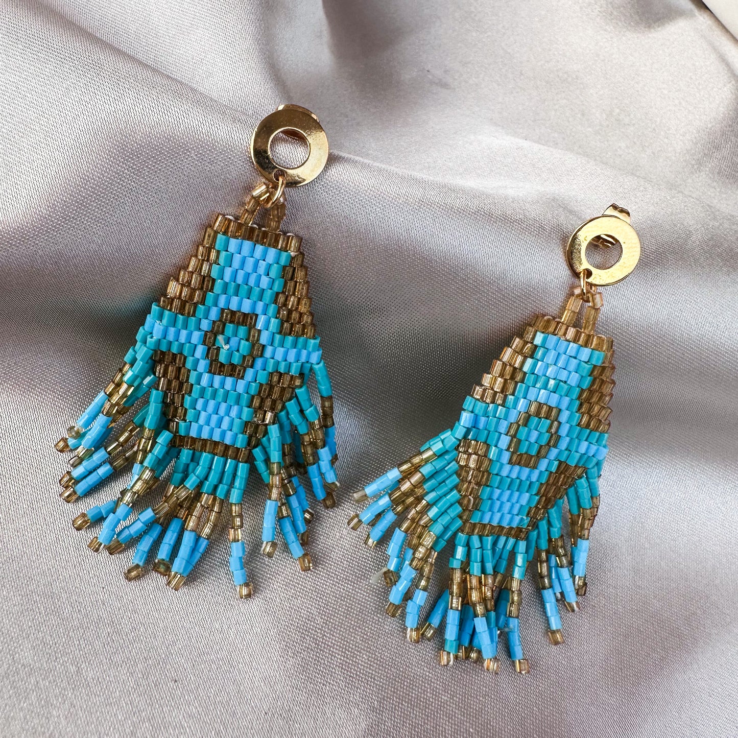 Aretes bordados azul dorado