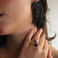 Aretes black feather